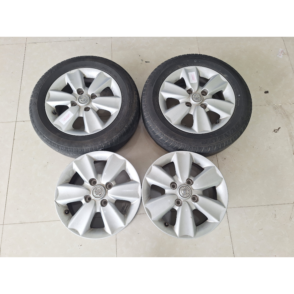 Velg Mobil Bekas Ring 15 Lubang Baut 4 STD LIVINA R15 X5,5 4X114 ET45