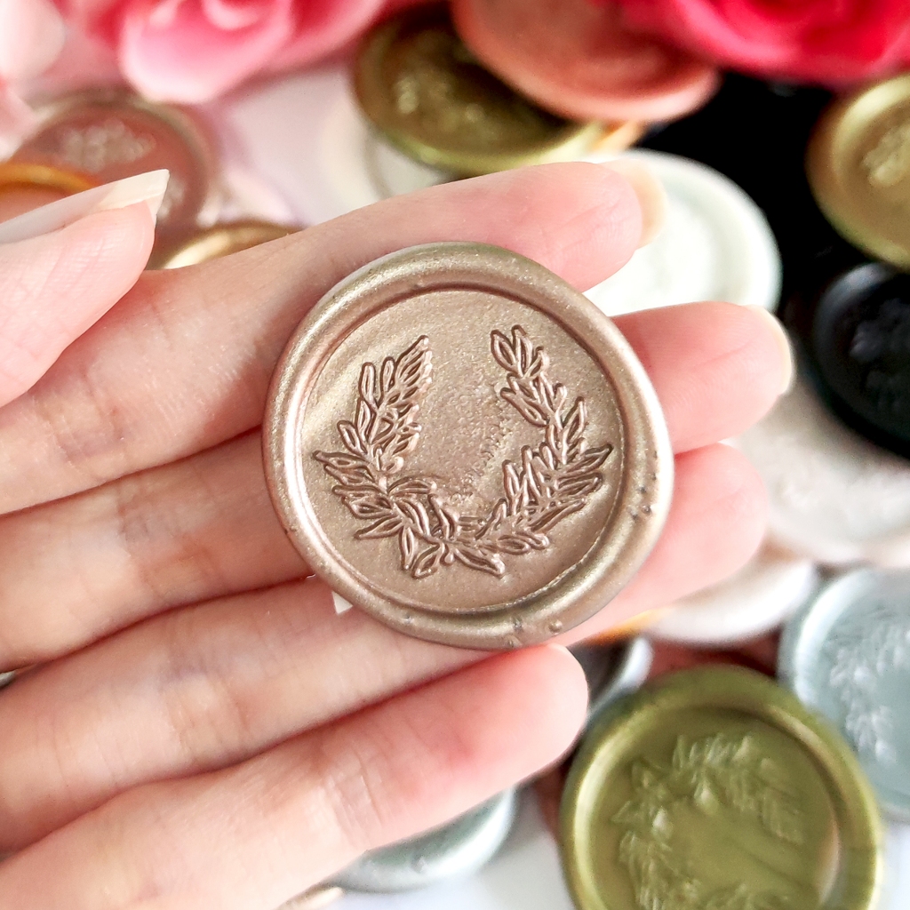 

Wax Seal Color Coin Sticker 1 Pcs / Grace / Wax Seal Berwarna / Stempel Lilin Instan / Stiker Instan Undangan Pernikahan/ Segel Lilin