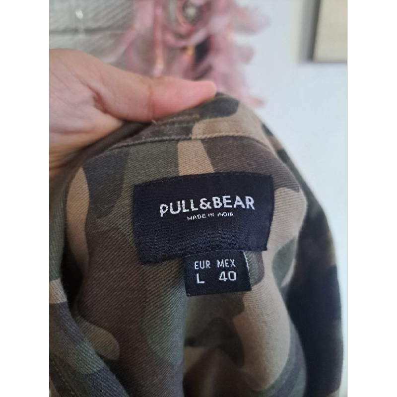 jaket pull & bear camo army L original
