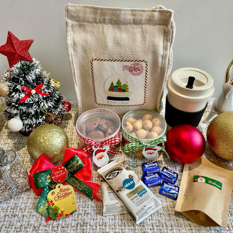 

Christmas Hampers / hampers natal, kado, hadiah, gift, snack