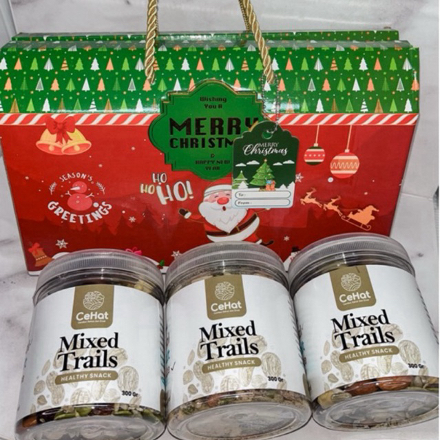 

Hampers Natal Cehat Mixed Trails + FREE Greeting Card / Christmas Hampers / Gift Box / Kado