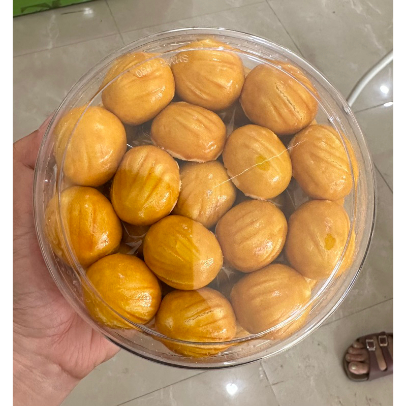 

KUE NENAS PREMIUM FULL NENAS / KUE IMLEK / KUE NATAL / HAMPERS NATAL / HAMPERS IMLEK / KUE NENAS PREMIUM