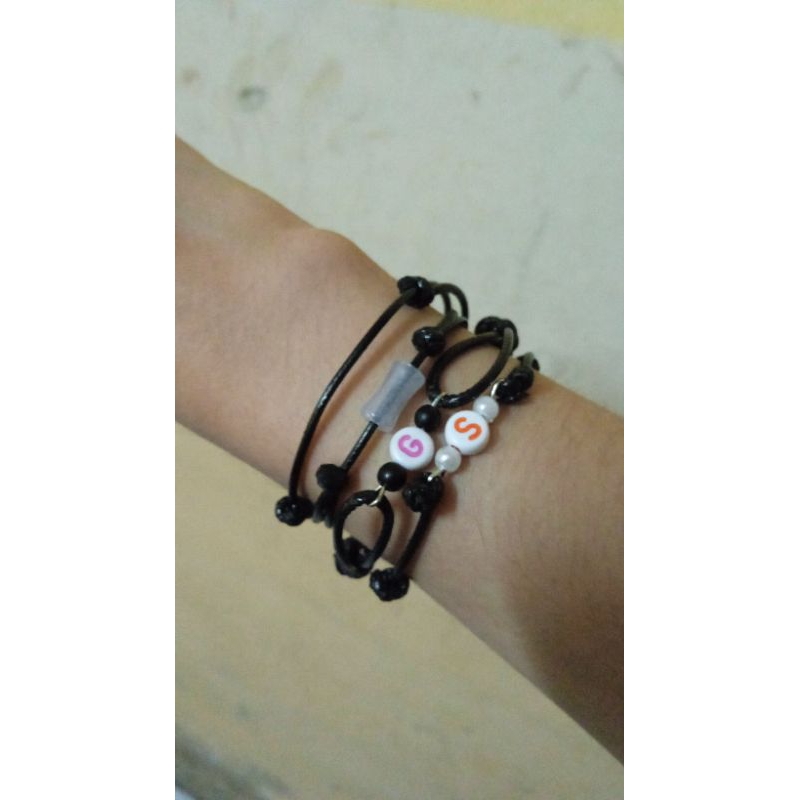 Gelang Couple Bestie Pasangan Hitam Inisial