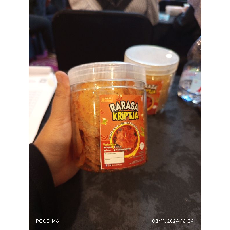 

KERIPIK KACA / KRIPCA / KERIPIK BELING PEDAS BALADO GURIH CIKRUH DAN DAUN JERUK