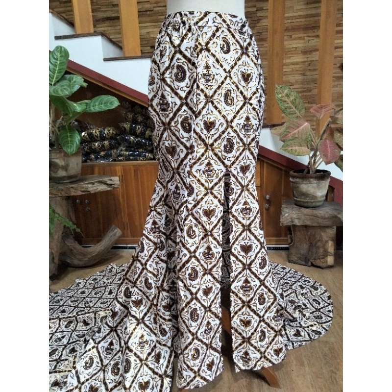 Rok duyung ekor Jarik putih prodo gold. Rok duyung pengantin.