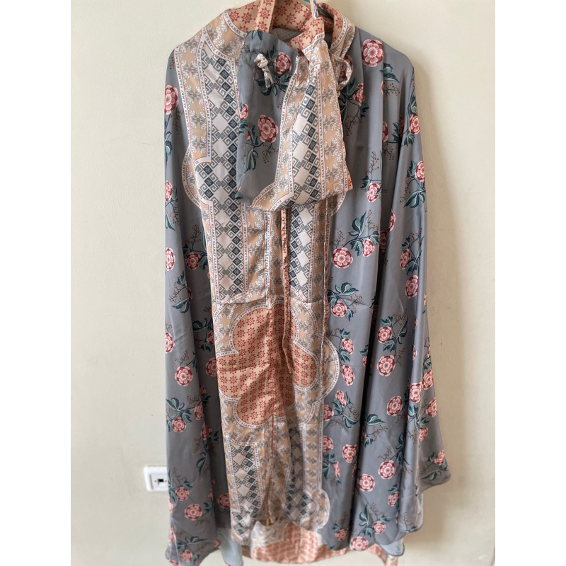 prayer robe wearingklamby