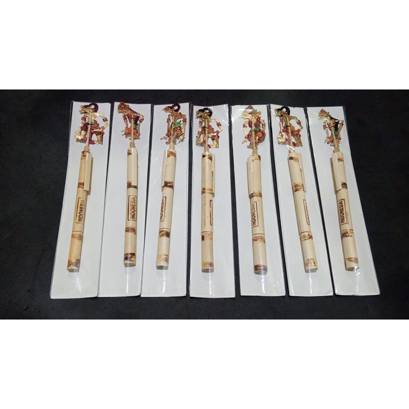

pulpen bolpoin pena wayang kulit asli - Souvenir pulpen wayang - Oleh oleh khas Indonesia
