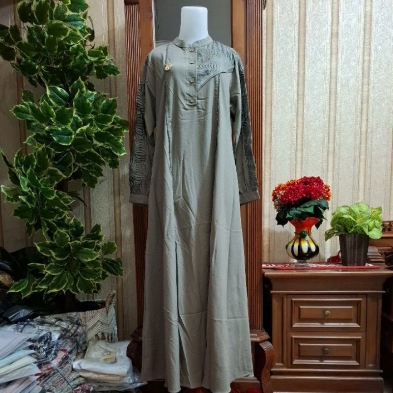 Gamis Myesha By Fredella twill uniglo terbaru.