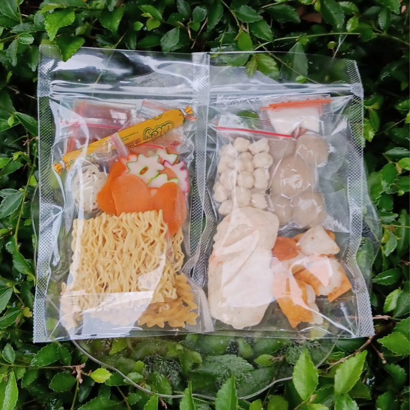 

Paket Hemat Mix 2 (Baso Aci Ayam Suwir & Seblak Instan Bumbu Basah) 10 pcs