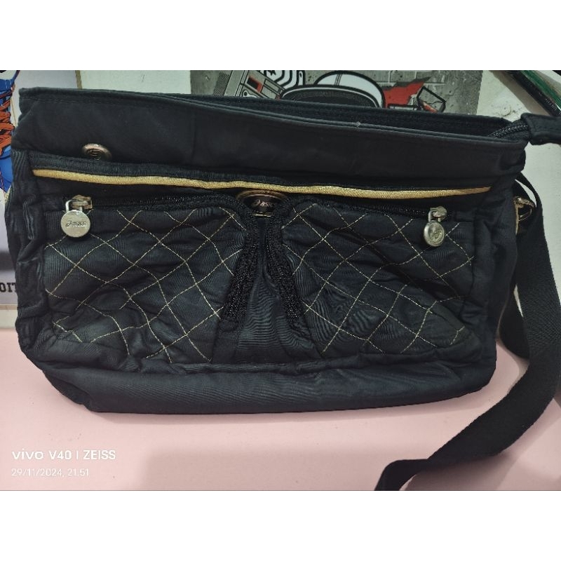 Tas Selempang Sling Asics Ledies ORI Preloved