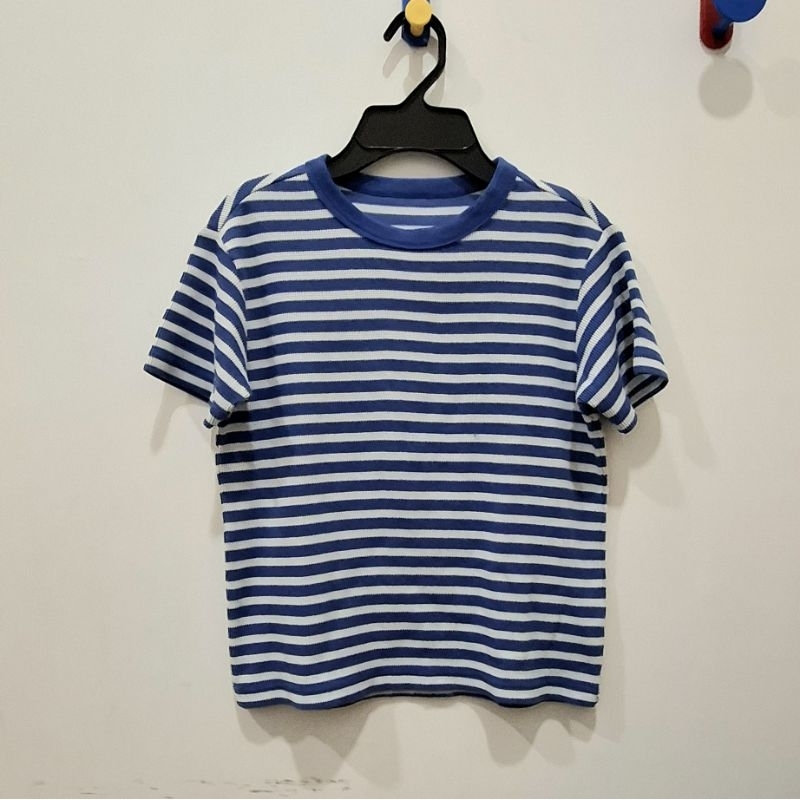 PRELOVED - Uniqlo Boy Blue Stripe Tshirt | Kaos Garis - Garis Anak Laki - Laki