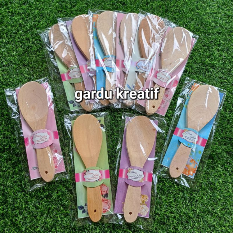 ISI 10 PCS SOUVENIR PERNIKAHAN CENTONG KAYU KEMAS PLASTIK DAN ALAS SHABY / SOVENIR PERNIKAHAN / SOFE