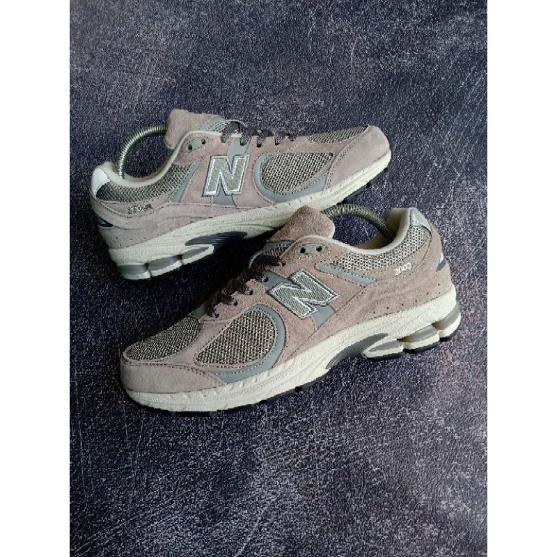 sepatu NB 2002r second