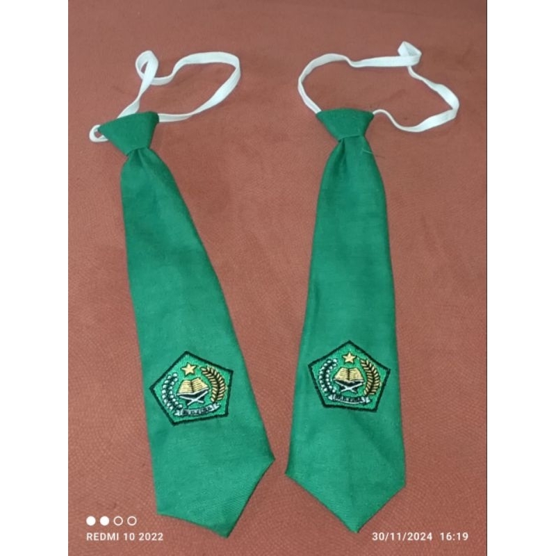 Dasi Sekolah MI Putra Putri Hijau Bordir / Dasi Sekolah MI Hijau (ECER)