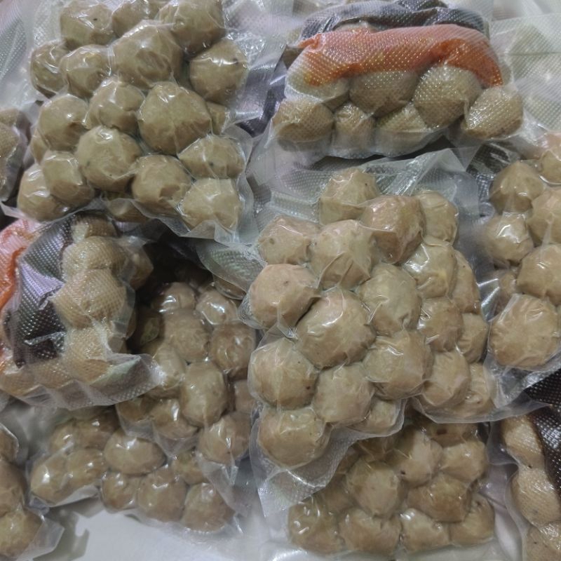 

Bakso Sapi Alus (besar) Kemasan Vacuum Isi 25 + Bumbu Kuah + Sambel Bakso Akang Rahayu