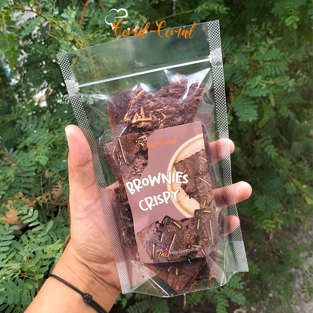 

Brownies Crispy topping keju 75gr home made by cemilcemul
