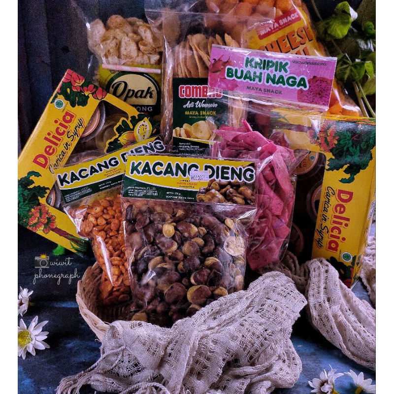 

PAKET OLEH-OLEH WONOSOBO DIENG MURAH ISI 5 PRODUK BERBEDA