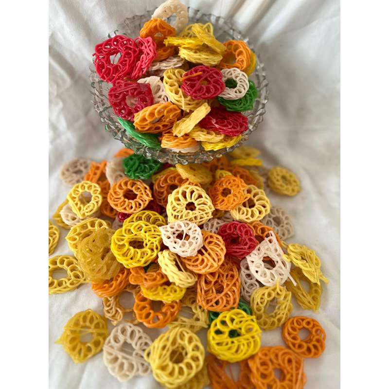 

Krupuk seblak mentah/ Krupuk Mawar warna warni/ Krupuk seblak rafael/ Krupuk seblak mentah