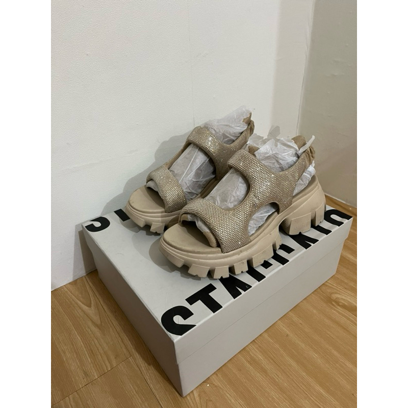 Sepatu wedges Stacato , preloved no 39