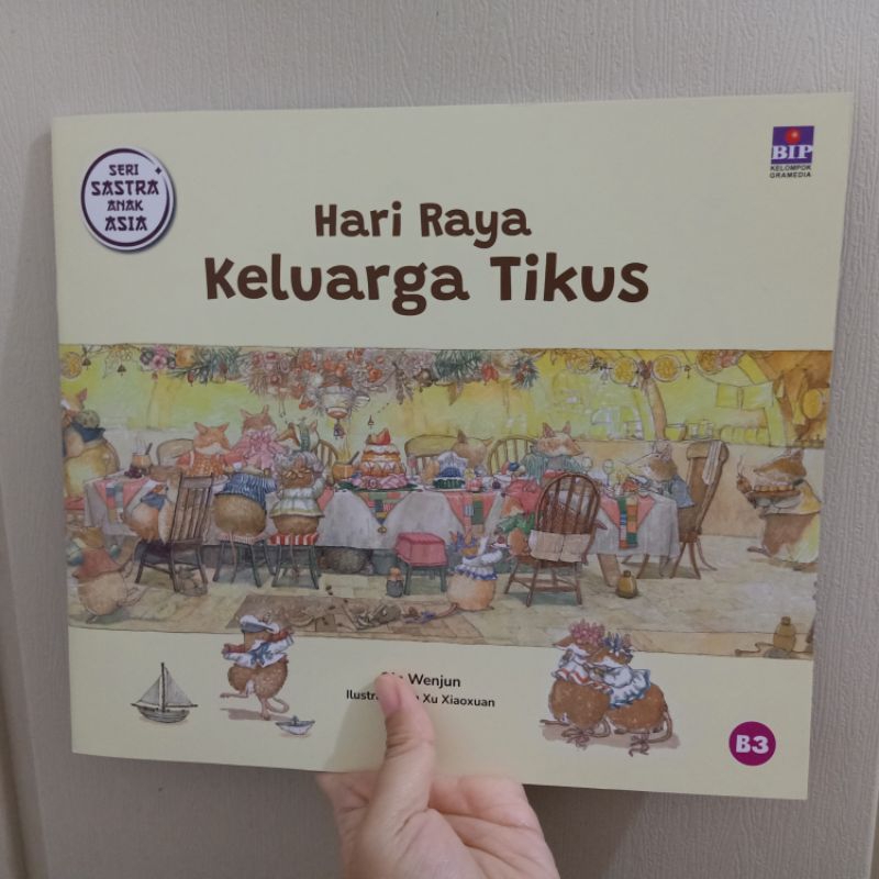 Seri Sastra Anak Asia Hari Raya Keluarga Tikus by Qin Wenjun