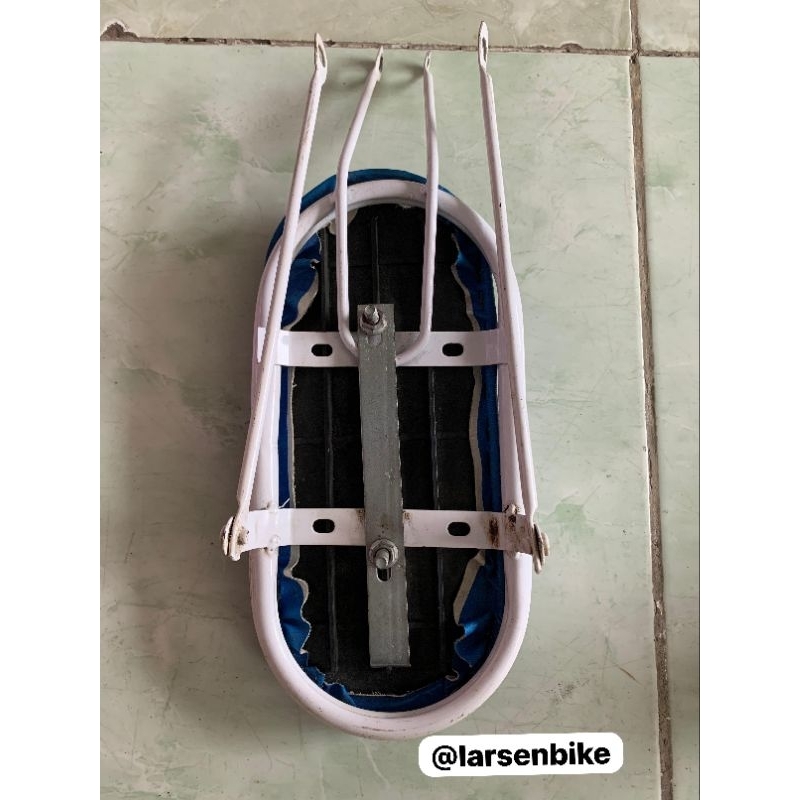 Boncengan sepeda 12 Bagasi sepeda 12 Spon sepeda Anak 12 Bekas