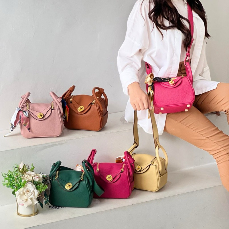 Tas Tangan Wanita dengan Hiasan Emas /Tas Wanita Mini Lindi Uk.18 PREMIUM QUALITY