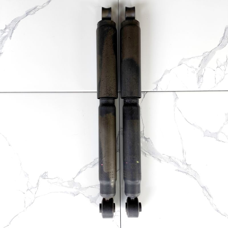 shockbreaker daihatsu taruna belakang