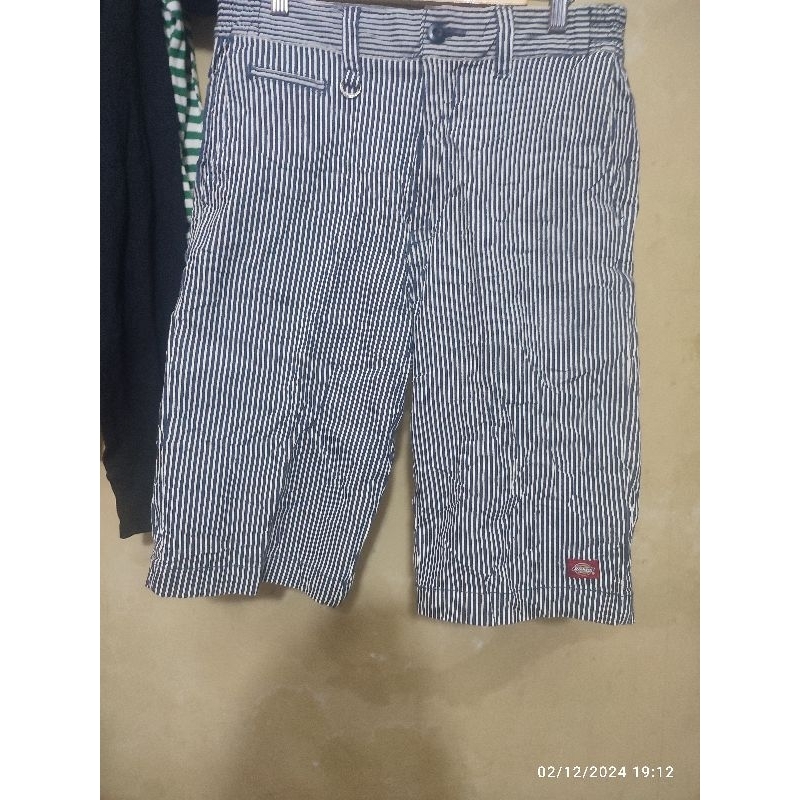 Liris dickies Size 30 LP 39
Panjang 59