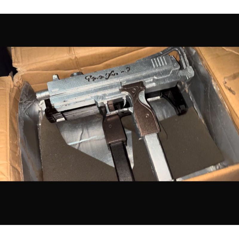 Uzi kafka HSR (fake gun)