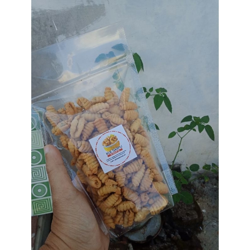 

cemilan jadul kue garpu gurih