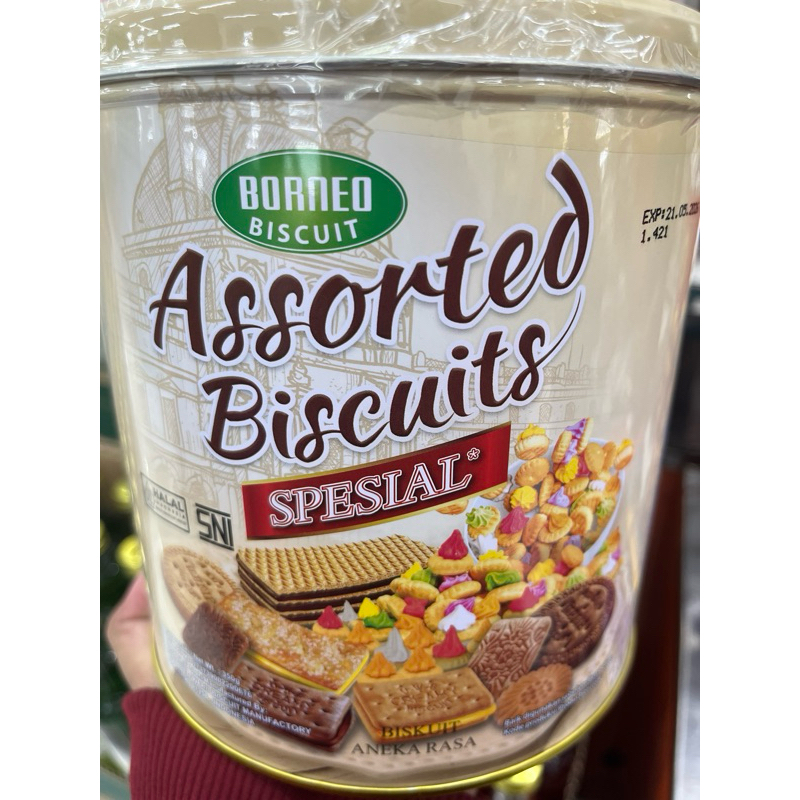 

Ubm borneo assorted biscuits spesial