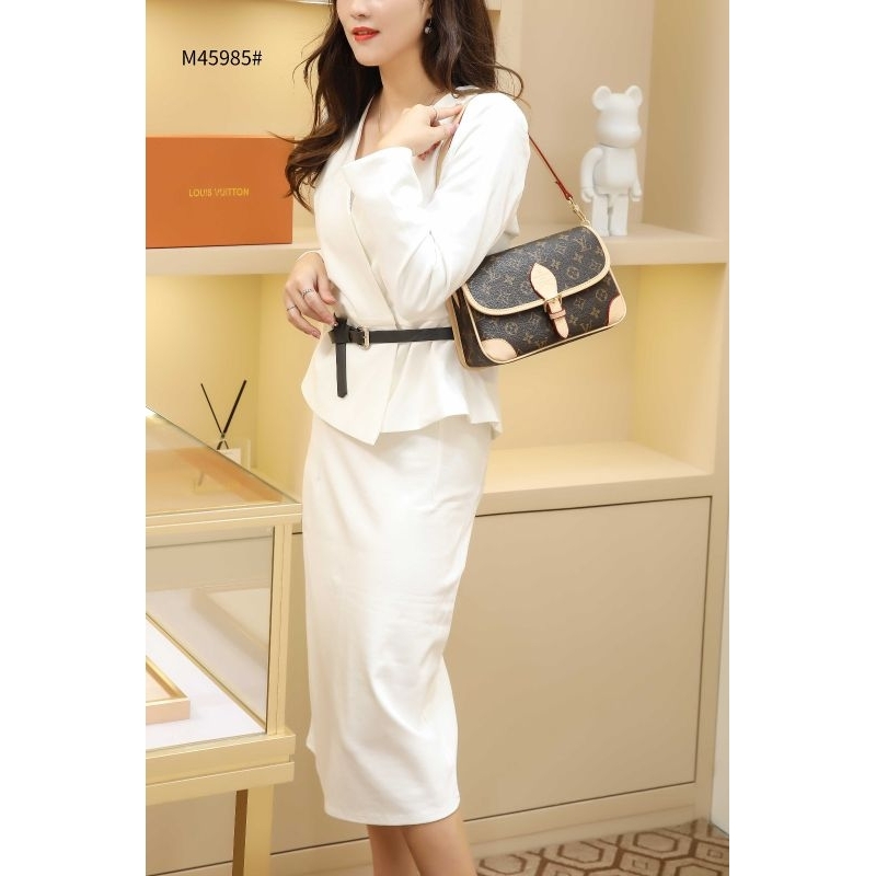 BATAM / TAS BRANDED IMPORT WANITA *L--V M45985A Louis___ Vuitton Diane* TAS SELEMPANG SLING BAG KULI