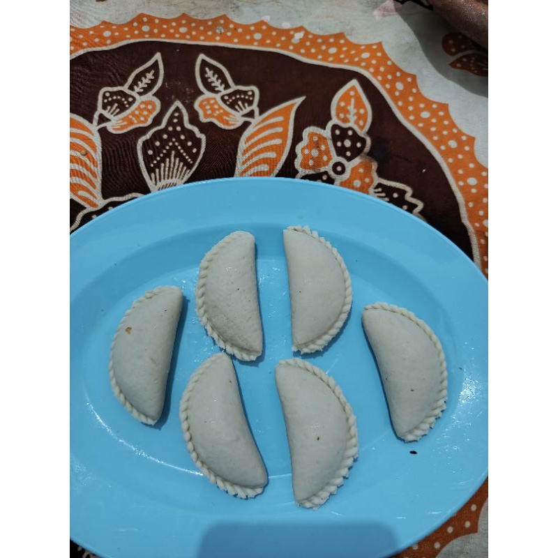 

Frozen cireng gemoy full isi ayam suwir pedas 10biji