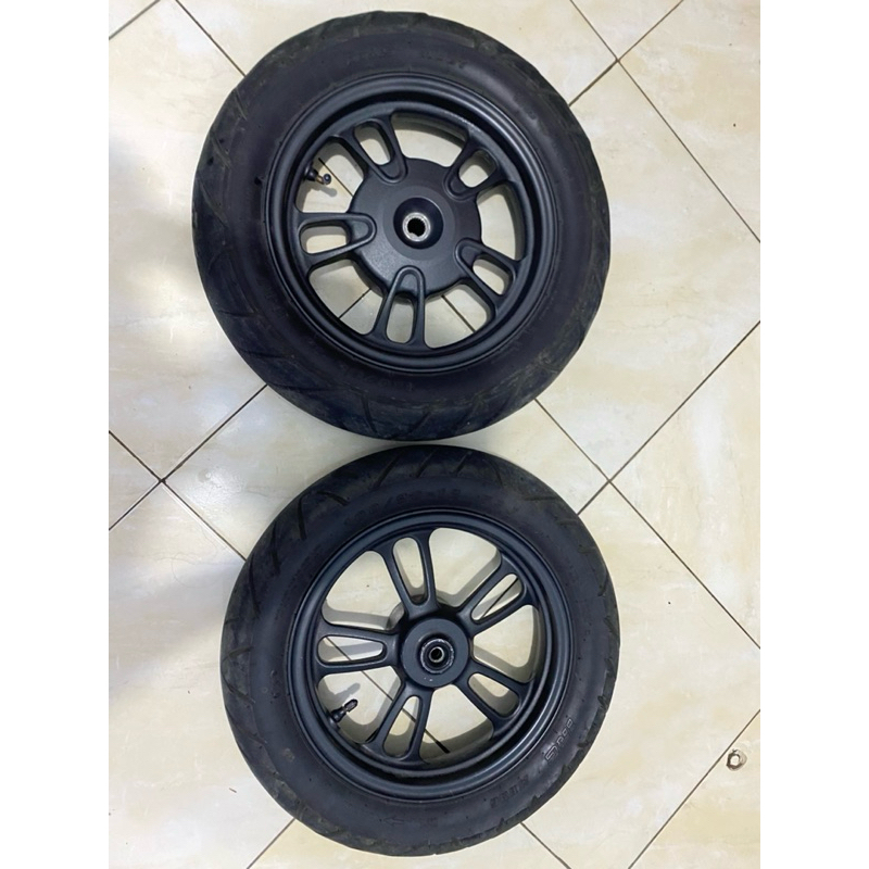 Velg Scoopy Ring 12 Sepaket dengan Ban Bekas Copotan untuk Honda Scoopy