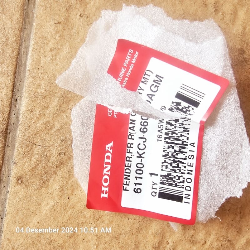 Spakbor depan Tiger revo abu abu. 61100-KCJ-660AGM