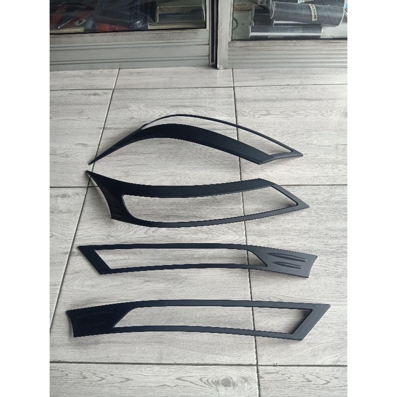 set garnish avanza hitam 2019-2021