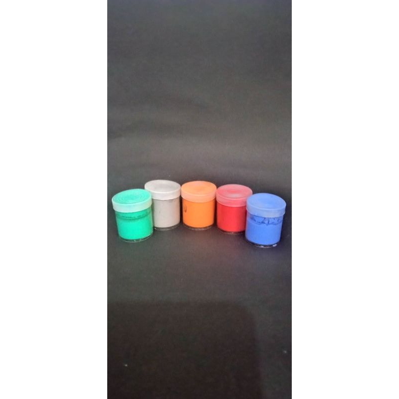 

5 warna cat akrilik