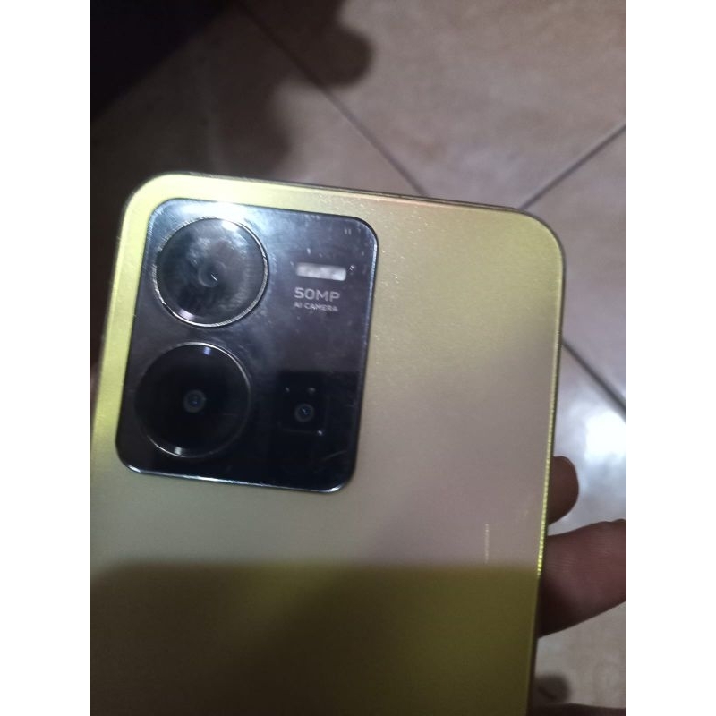 vivo y35 ram 16/ 8+8 128 ram 8 2023 minus batangan  kamera terang batre mase lumayan