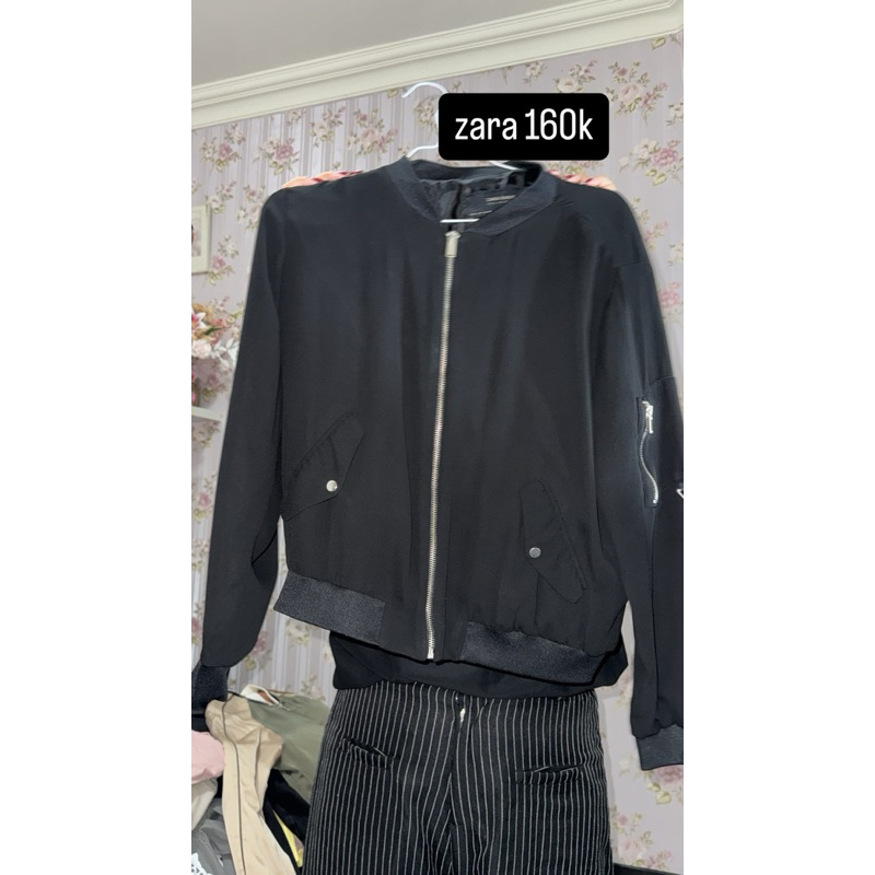 Zara Hitam Bomber