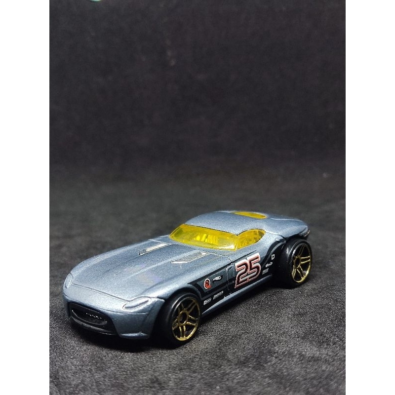Hot Wheels Fast Felion 2011 silver Loose
