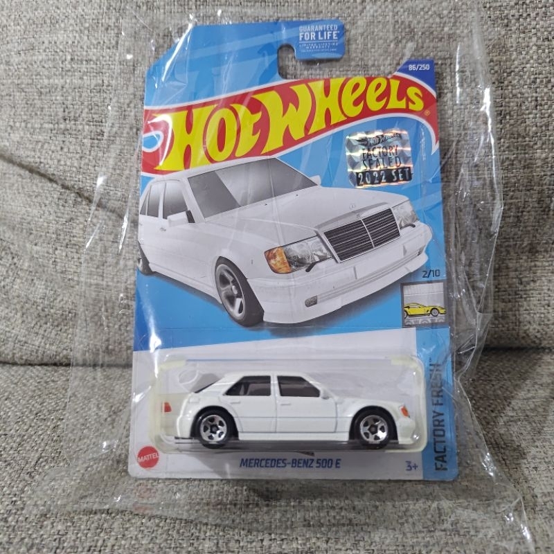 Hotwheels Mercedes Benz 500E Putih Exclusive Recolor