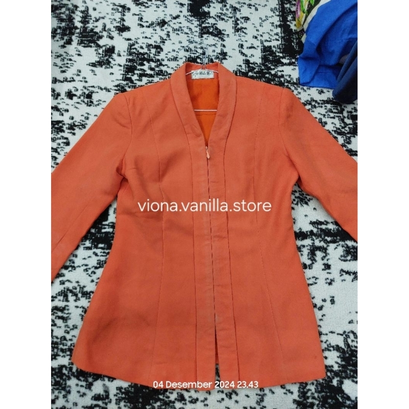 (ATASAN SAJA) SERAGAM PRAMUGARI GARUDA INDONESIA ORANGE (GA FLIGHT ATTENDANT) SKU95