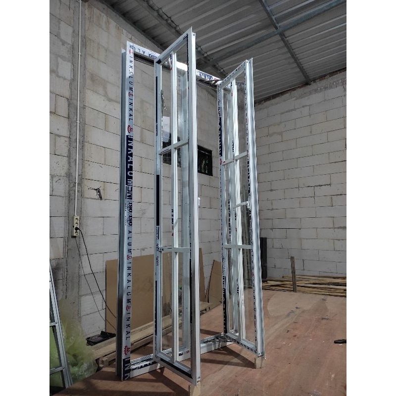 L 80 / T 150 JENDELA ALUMINIUM 2 DAUN ORNAMEN KACA 5 MM