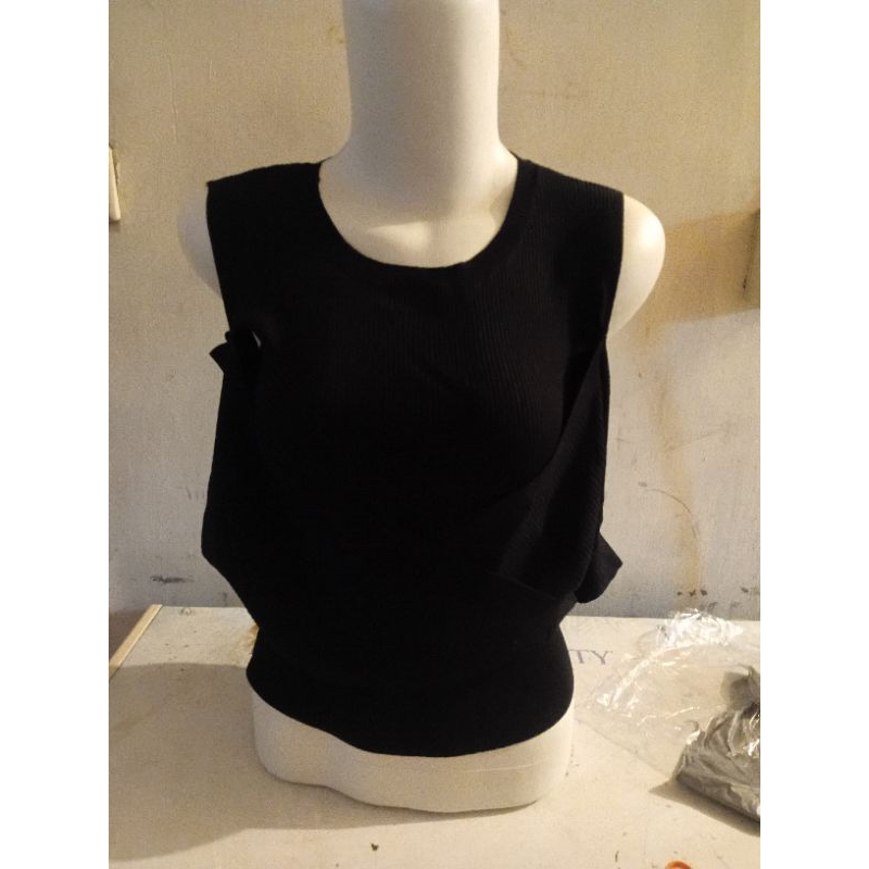 preloved rajut sabrina like new brand INGNI