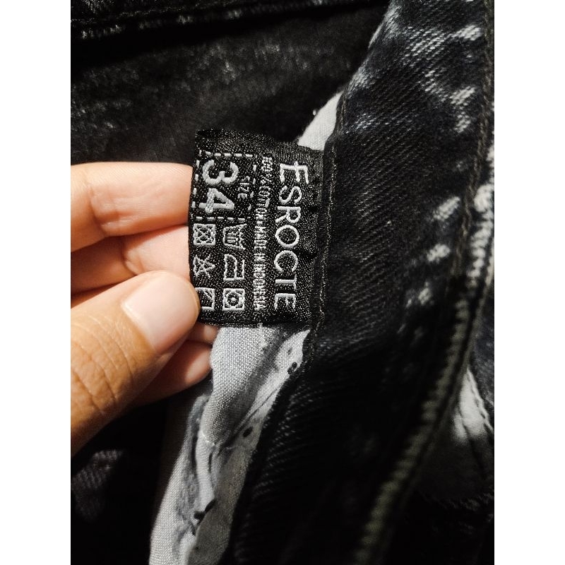 PRELOVED celana Levis kulot