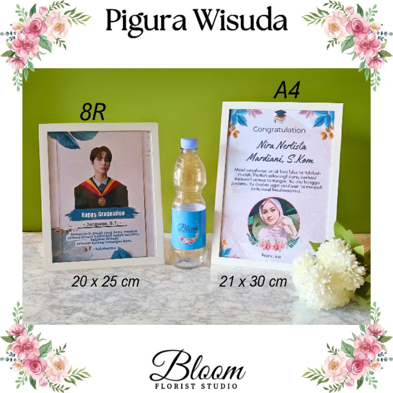 Kado Wisuda Unik. Pigura Ucapan Selamat Wisuda / Happy Graduation 2D.