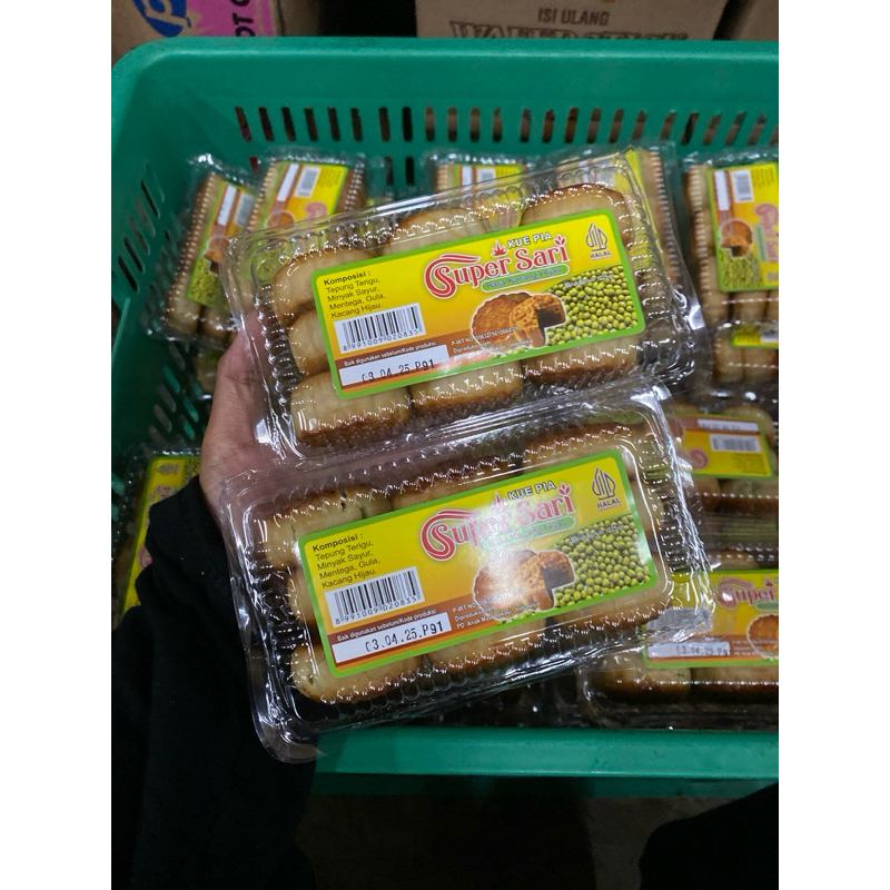 

Kue pia basah rasa kacang hijau supersari isi 9