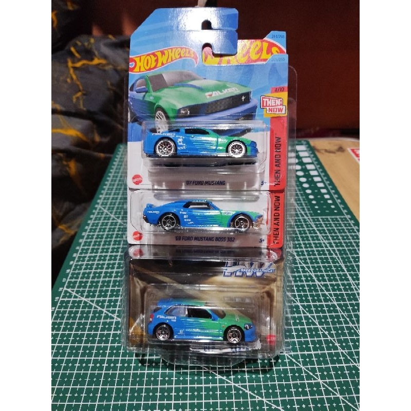 Hot Wheels Falken (Civic & Ford Mustang)