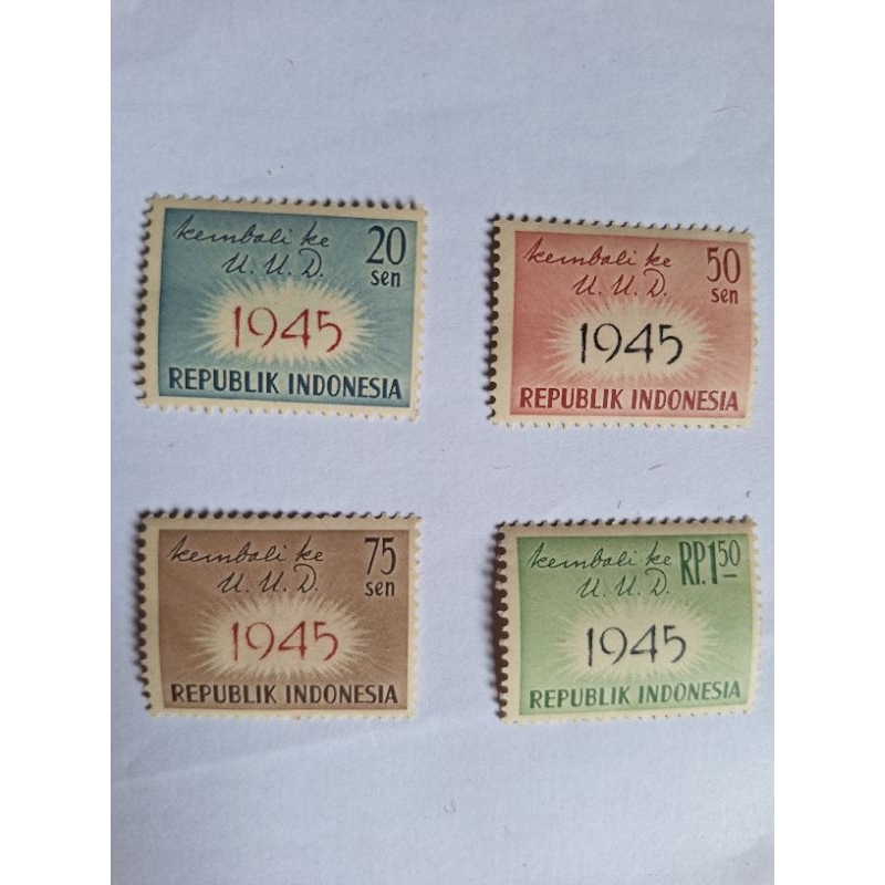 

perangko kuno seri kembali ke UUD 1945 isi 4 pcs