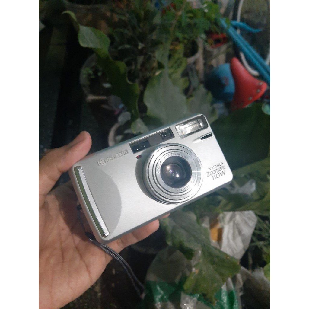 Kamera Analog Film Yashica Zoomate 110W Normal